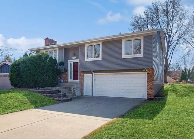 Property at 1038 42 1/2 Ave NE, Columbia Heights, MN 55421, 3 beds, 2 baths