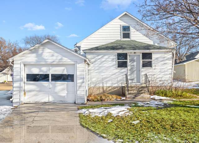 Property at 19 3rd Ave SW, Lidgerwood, ND 58053, 2 beds, 1 bath
