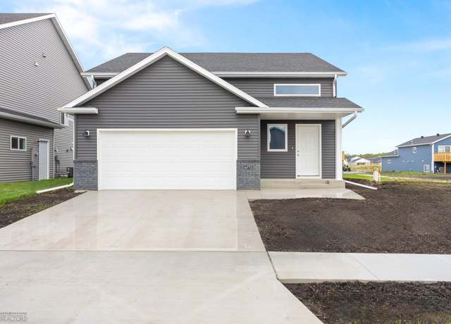 Property at 6713 Samuel Dr, Horace, ND 58047, 3 beds, 2 baths