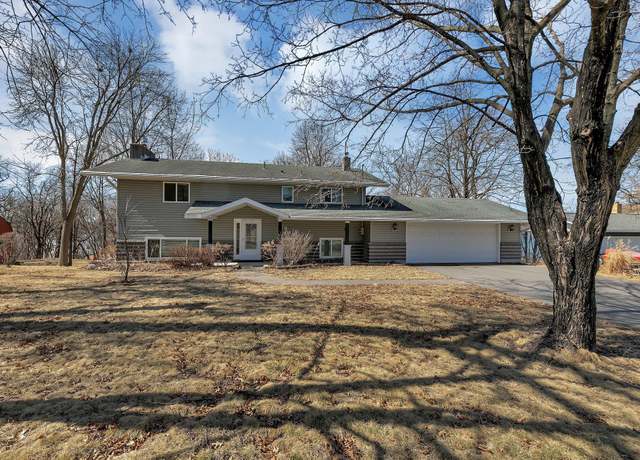 Property at 225 30th Ave SE, Saint Cloud, MN 56304, 4 beds, 2 baths