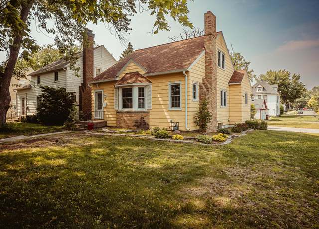 Property at 800 5th Ave SW, Austin, MN 55912, 4 beds, 2 baths