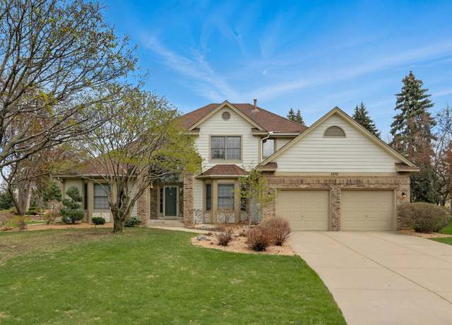 Property at 1570 Park Cir, Mendota Heights, MN 55118, 4 beds, 4 baths