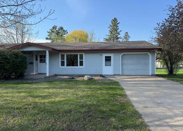 Property at 1921 Pine St, Brainerd, MN 56401, 3 beds, 1 bath