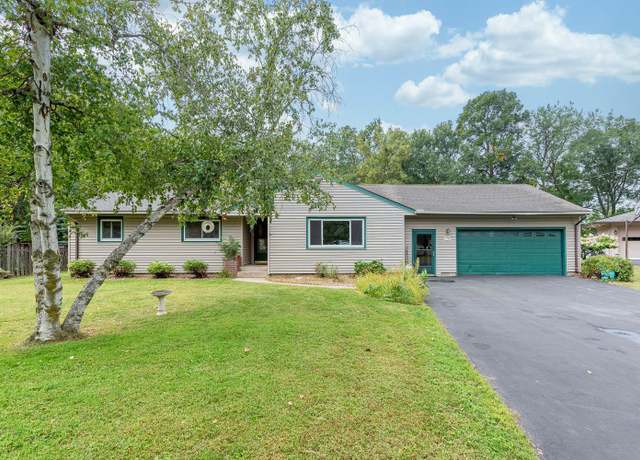 Property at 237 W Skyline Ct, Mankato, MN 56001, 4 beds, 2 baths