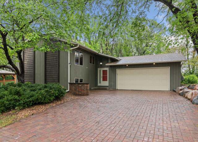 Property at 13701 E Wellington Cres, Burnsville, MN 55337, 3 beds, 3 baths