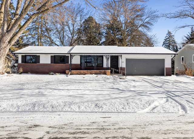 Property at 1097 Cedarwood Dr, Woodbury, MN 55125, 4 beds, 2 baths