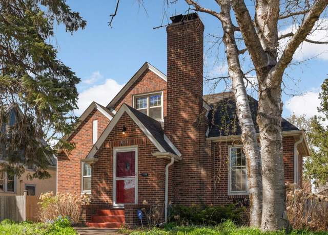 Property at 657 Wheelock Pkwy E, Saint Paul, MN 55106, 3 beds, 2 baths