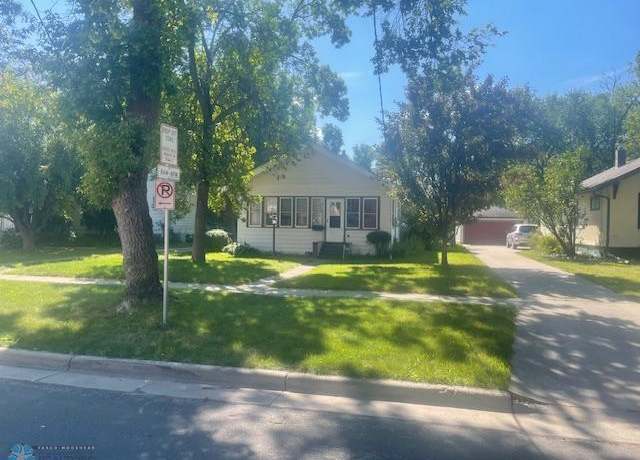 Property at 1326 9th Ave S, Fargo, ND 58103, 2 beds, 1 bath