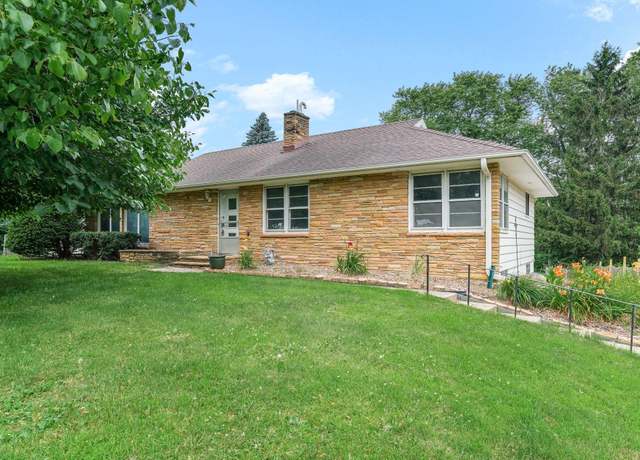 Property at 1941 Dodd Rd, Mendota Heights, MN 55118, 3 beds, 2 baths