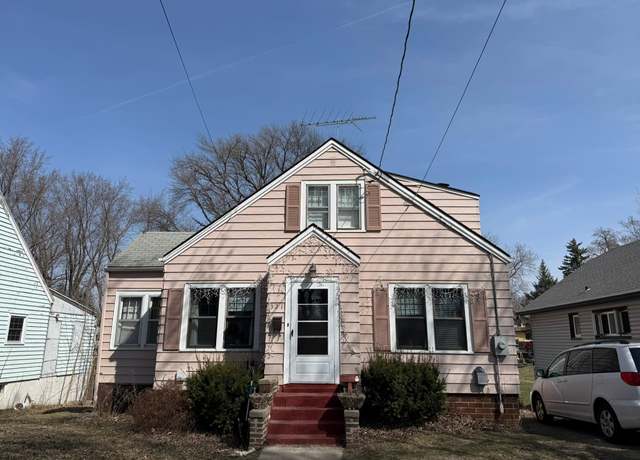 Property at 321 E 4th St, Albert Lea, MN 56007, 3 beds, 2 baths