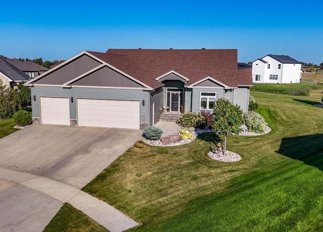 Property at 813 Birdie Ct, Mapleton, ND 58059, 4 beds, 3 baths