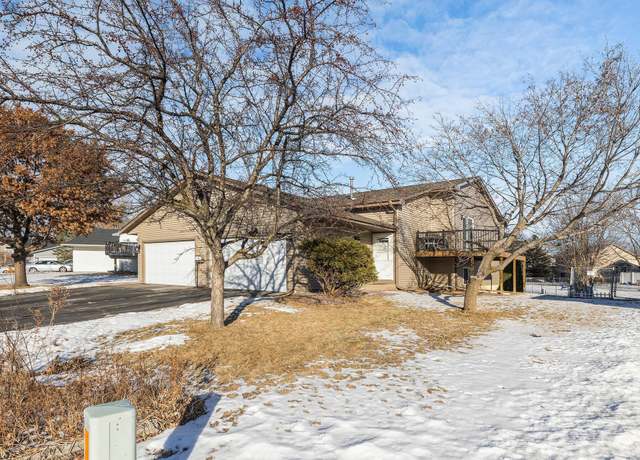 Property at 4707 Hayward Rd N, Oakdale, MN 55128, 3 beds, 2 baths