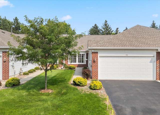 Property at 592 Lake View Dr, Woodbury, MN 55129, 2 beds, 2 baths
