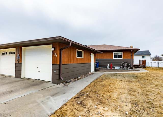 Property at 1123 19th St N, Moorhead, MN 56560, 3 beds, 2 baths