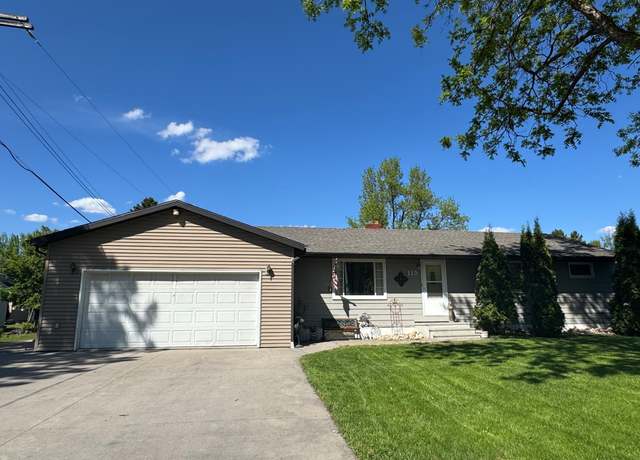Property at 115 7th Ave S, Crookston, MN 56716, 3 beds, 3 baths