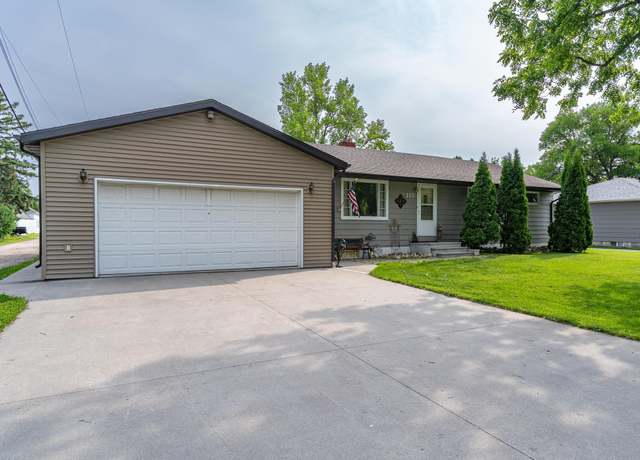 Property at 115 7th Ave S, Crookston, MN 56716, 3 beds, 3 baths