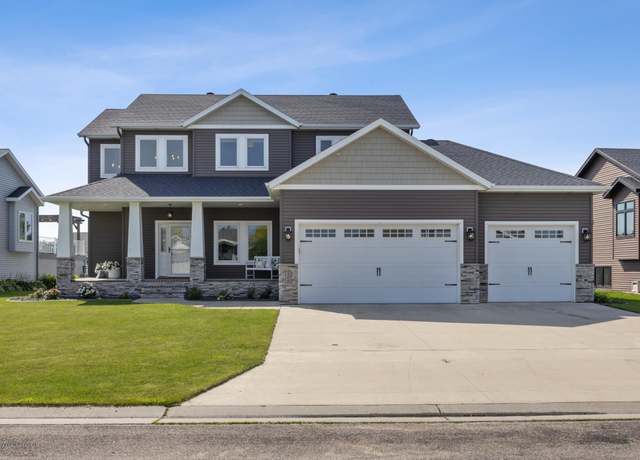 Property at 508 13th St NE, Dilworth, MN 56529, 5 beds, 4 baths