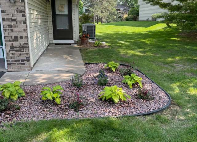 Property at 8405 W 97th St, Bloomington, MN 55438, 2 beds, 2 baths