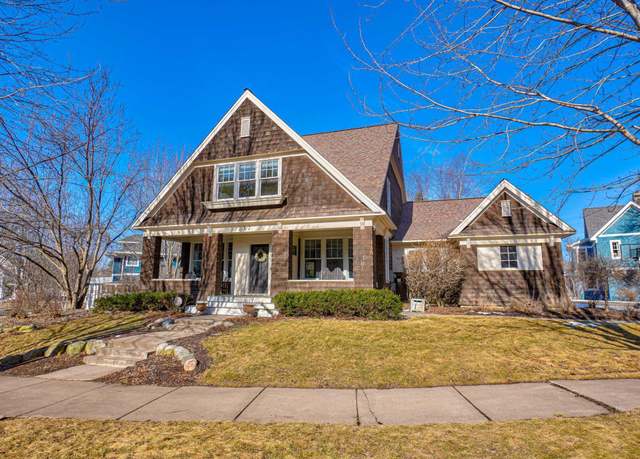 Property at 237 Rutherford Rd, Stillwater, MN 55082, 4 beds, 4 baths