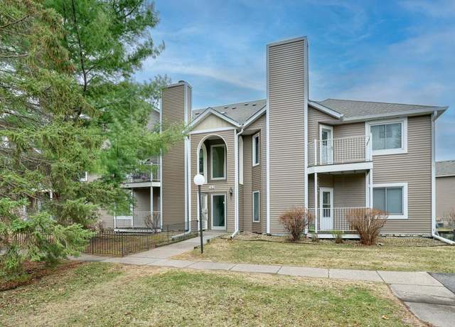 Property at 742 County Road F W Unit D, Shoreview, MN 55126, 1 bed, 1 bath