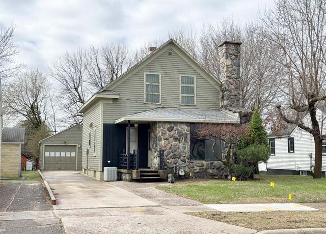 Property at 1612 Murray Ave, Worthington, MN 56187, 4 beds, 3 baths