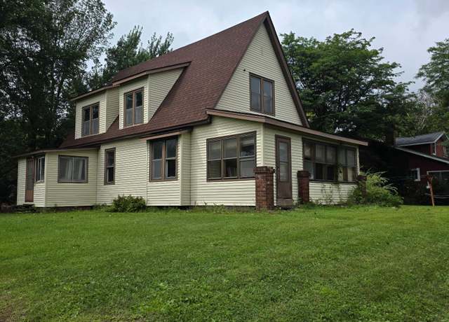 Property at 305 State St #35, Farmington Twp, WI 54024, 3 beds, 2 baths