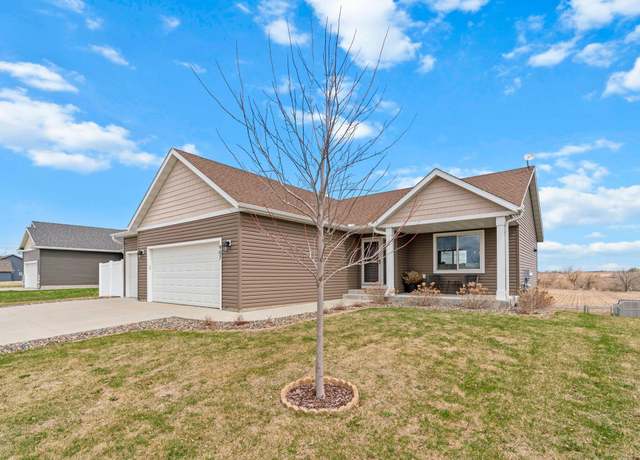 Property at 907 7th Ave, Wanamingo, MN 55983, 4 beds, 2 baths