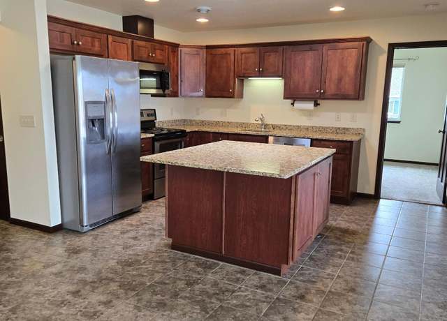 Property at 1695 Leila Ln, New Richmond, WI 54017, 3 beds, 2 baths
