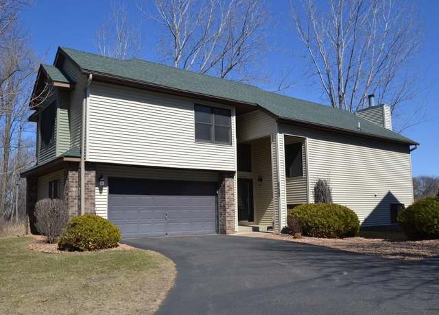 Property at 5700 Willow Trl, Shoreview, MN 55126, 4 beds, 3 baths