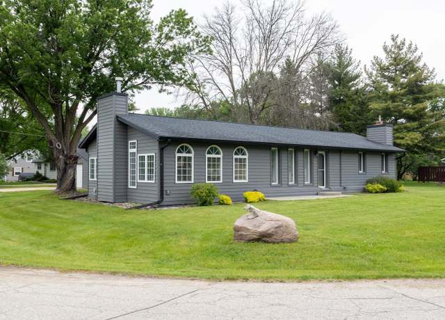 Property at 4809 18th St SE, Rochester, MN 55904, 2 beds, 1 bath