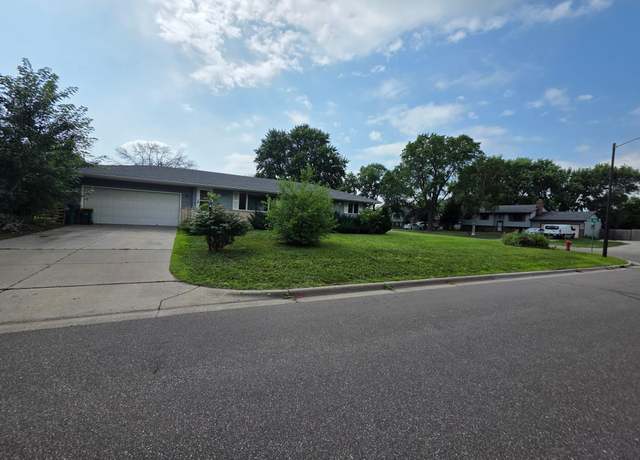 Property at 8033 Georgia Ave N, Brooklyn Park, MN 55445, 3 beds, 2 baths