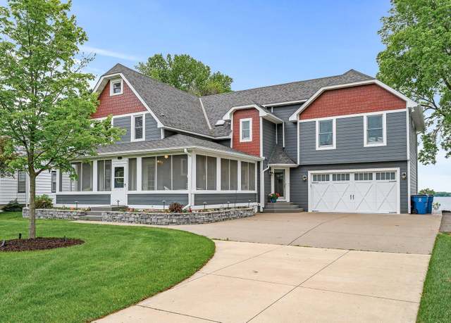 Property at 255 S Shore Dr, Forest Lake, MN 55025, 5 beds, 4 baths