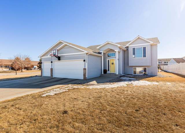 Property at 4248 Russet Ave S, Fargo, ND 58104, 4 beds, 3 baths