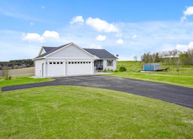 Property at 572 172nd St, Pleasant Valley Twp, WI 54015, 4 beds, 3 baths
