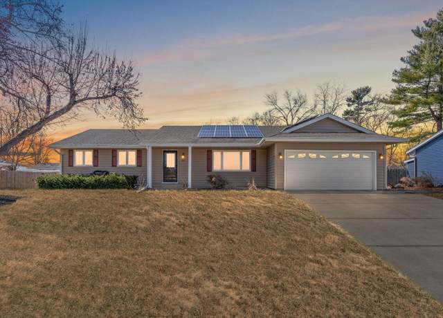 Property at 994 Redwood Dr, Apple Valley, MN 55124, 3 beds, 3 baths