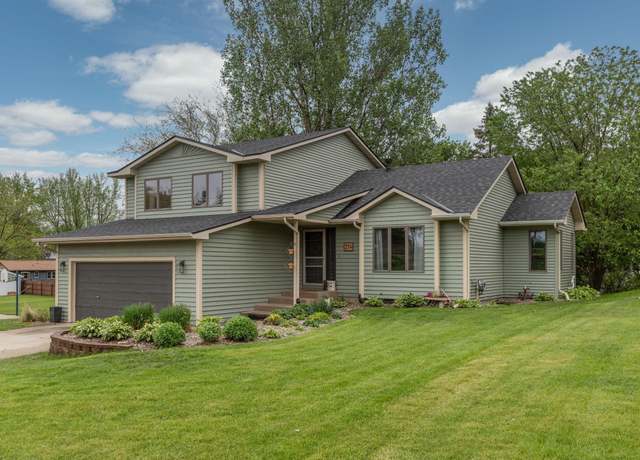 Property at 214 6th St NE, Byron, MN 55920, 4 beds, 3 baths