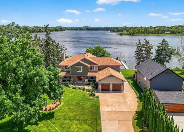 Property at 7471 260th St, Wyoming, MN 55092, 4 beds, 4 baths