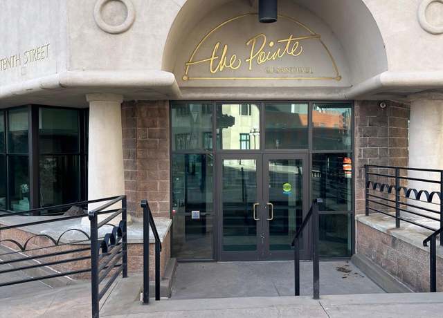 Property at 78 10th St E #1504, Saint Paul, MN 55101, 2 beds, 1 bath