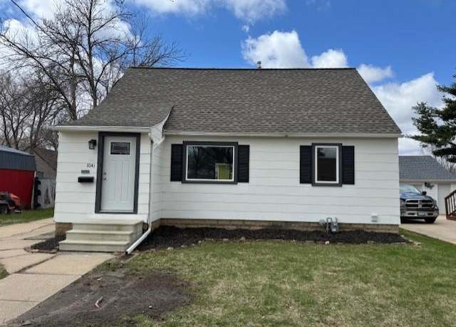 Property at 1041 9th Ave SE, Rochester, MN 55904, 3 beds, 2 baths