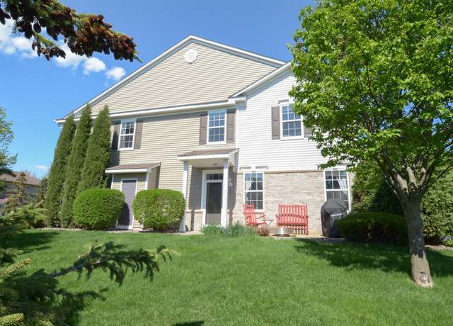 Property at 15608 Emerald Dr N #1, Hugo, MN 55038, 2 beds, 3 baths