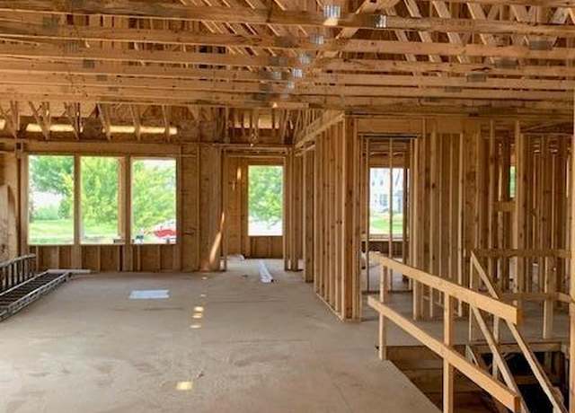 Property at 11359 Wildflower Dr N, Lake Elmo, MN 55042, 3 beds, 3 baths
