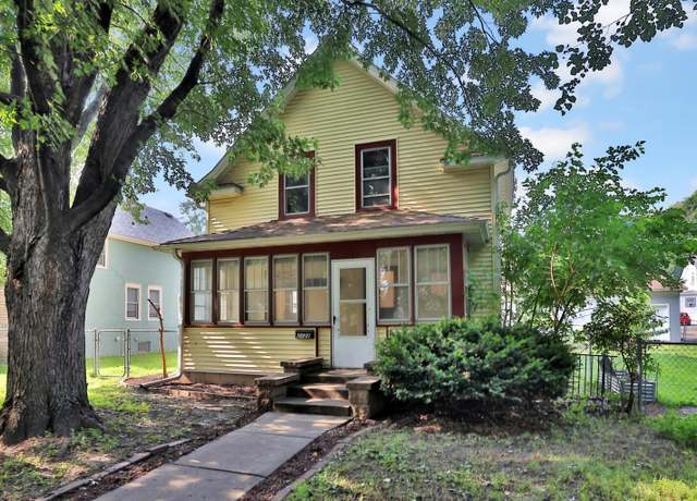 Property at 2122 Temple Ct, Saint Paul, MN 55104, 3 beds, 2 baths