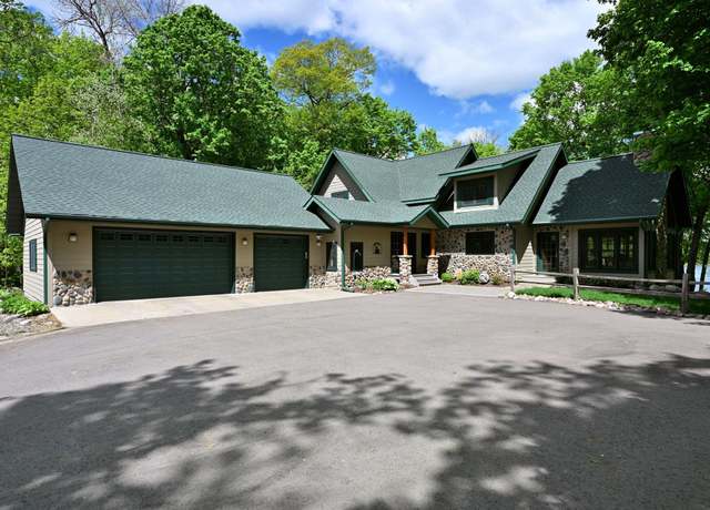 Property at 2772 25th Ave Unit B, Cedar Lake Twp, WI 54868, 5 beds, 4 baths