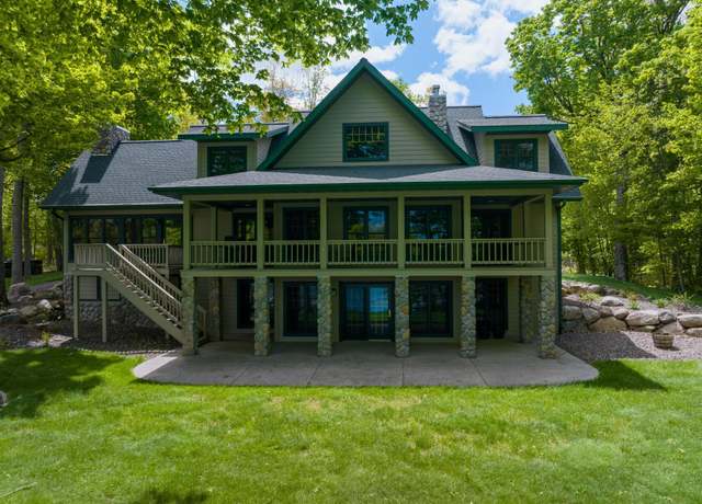 Property at 2772 25th Ave Unit B, Cedar Lake Twp, WI 54868, 5 beds, 4 baths