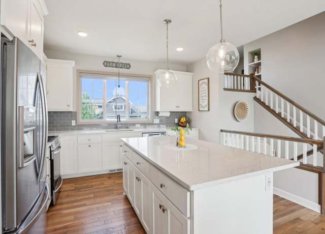 Property at 17868 Essex Ln, Lakeville, MN 55044, 4 beds, 3 baths