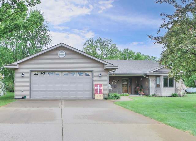 Property at 909 Lilac Ln, Little Falls, MN 56345, 3 beds, 3 baths