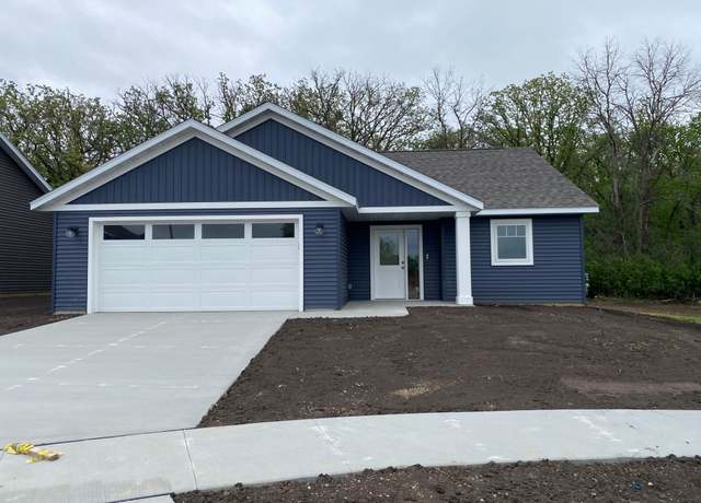 Property at 1086 Falcon Rd SE, Rochester, MN 55904, 3 beds, 2 baths