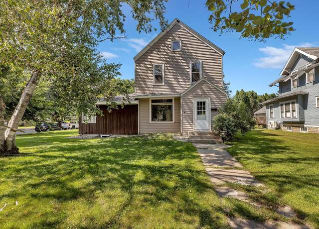 Property at 322 10th St SW, Willmar, MN 56201, 5 beds, 3 baths