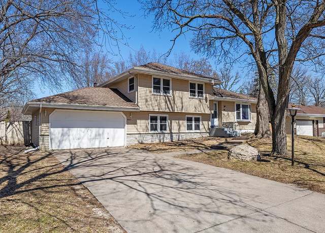 Property at 6516 74th Ave N, Brooklyn Park, MN 55428, 4 beds, 3 baths