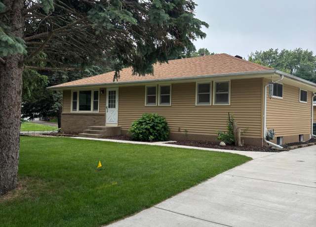 Property at 14645 Chianti Ave W, Rosemount, MN 55068, 3 beds, 1 bath